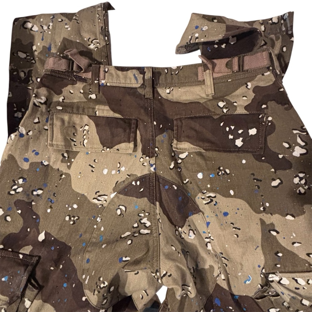 Fashion Nova Women’s Camo Paint Splatter Cargo Pants Utility Streetwear Flare XS - Picture 11 of 13